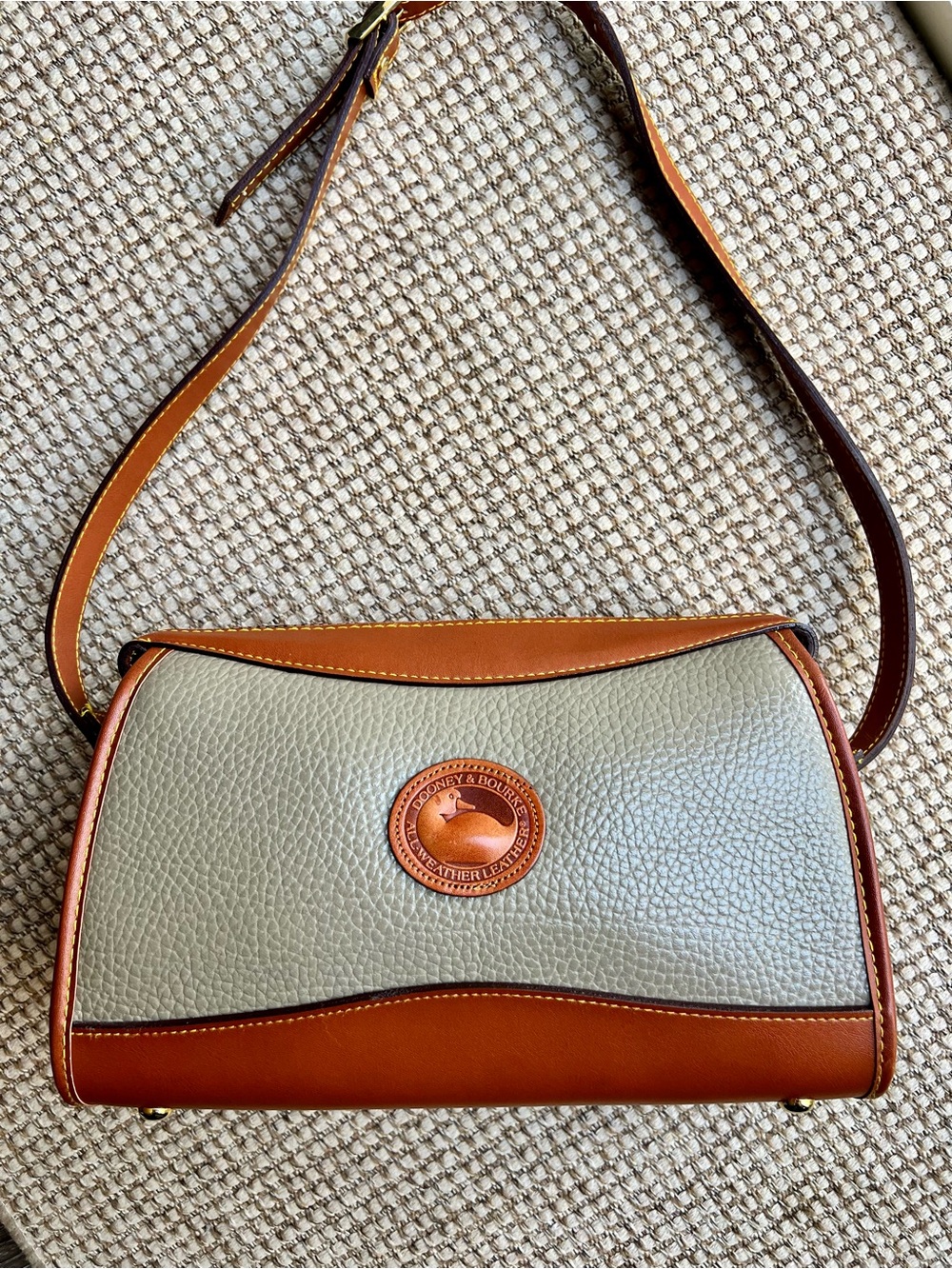 🦆Vintage Dooney & Bourke AWL Taupe Gray British Tan Shoulder Bag EUC